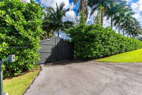 18851 Sw 218th St, Miami, FL, 33170-1310 | Card Image