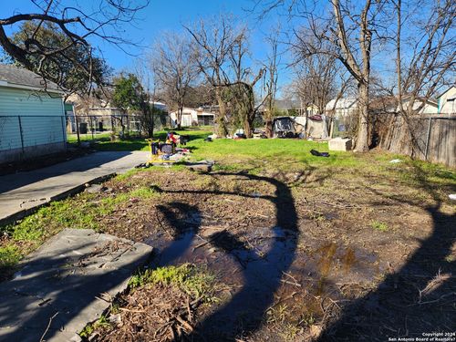 511 S Calaveras, San Antonio, TX, 78207-4708 | Card Image