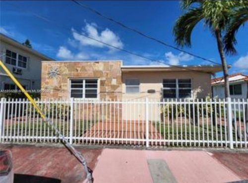 7710 Carlyle Ave, Miami Beach, FL, 33141-2121 | Card Image