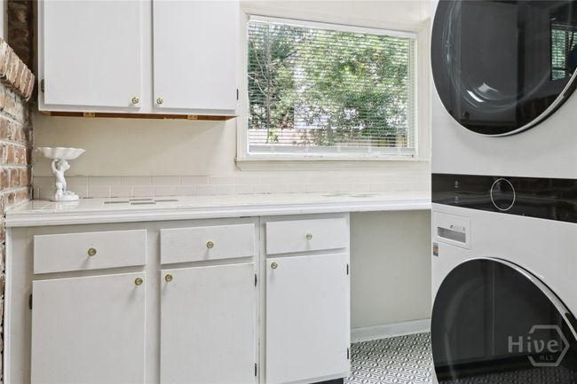 1616 Skidaway Rd, House other with 5 bedrooms, 3 bathrooms and null parking in Savannah GA | Image 50
