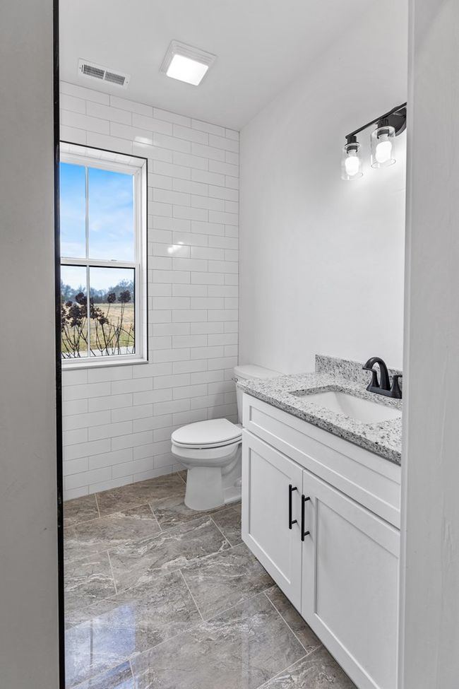 1807 Three Island Rd, Home with 3 bedrooms, 3 bathrooms and 5 parking in Walling TN | Image 47