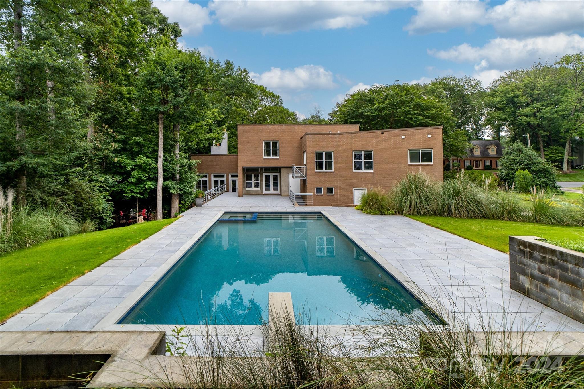 Thetford Ct, Charlotte, NC 28211