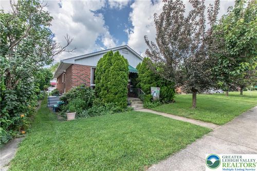 1919-1919 W Cedar St, Allentown, PA, 18104-4005 | Card Image