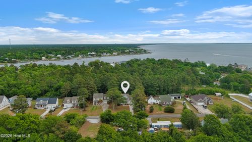 526 Pearson Cir, Newport, NC, 28570-5020 | Card Image