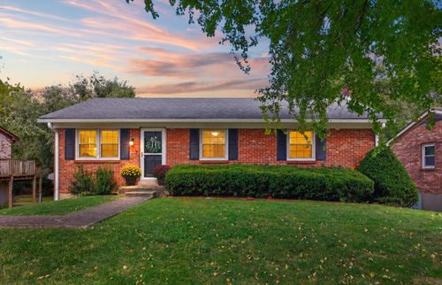 325 E Tiverton Way, Lexington, KY, 40517 | Card Image