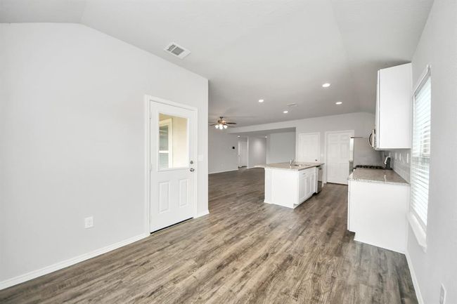 20715 Southern Woods Dr, House other with 4 bedrooms, 3 bathrooms and 2 parking in New Caney TX | Image 27