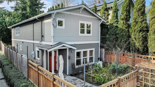 4233 S Lucile St, Seattle, WA, 98118-2418 | Card Image