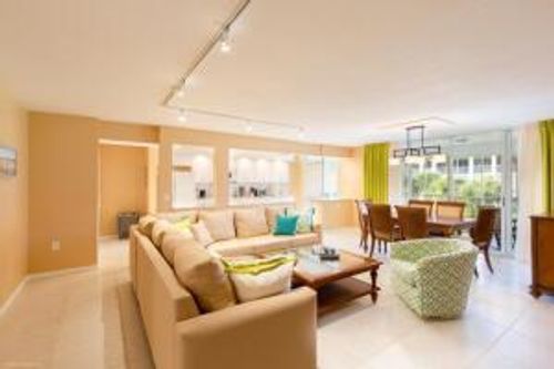 apt-e2-110 Half Moon Cir, Hypoluxo, FL, 33462-5470 | Card Image