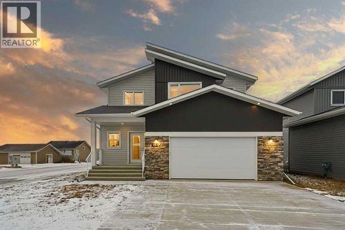 70 Palmer Cir, Blackfalds, AB, T4M0N7 | Card Image