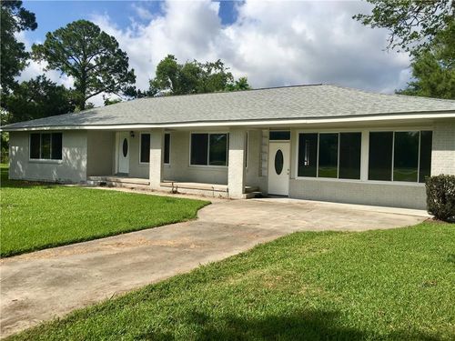 101 Ollie Dr, Belle Chasse, LA, 70037-4135 | Card Image