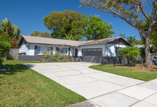 574 6th Ave Se, Largo, FL, 33771-2136 | Card Image