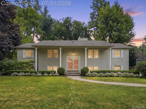 138 Aintree Rd, Rochester, MI, 48306-2704 | Card Image