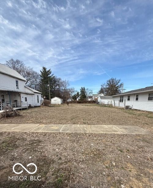 820 N 12th St, Vincennes, IN, 47591-4712 | Card Image