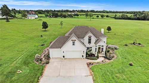 18301 N Us Highway 69, Lawson, MO, 64062-7807 | Card Image