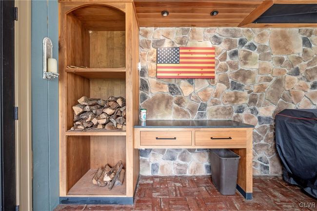 Outdoor entertaining space | Image 37