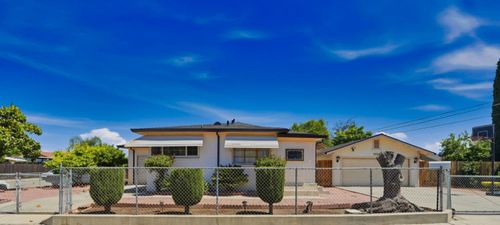 2332 S Madison St, Stockton, CA, 95206-3121 | Card Image