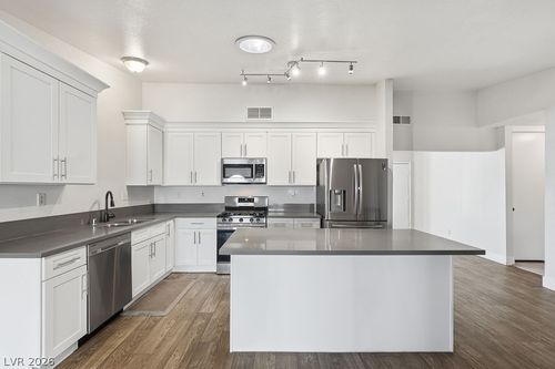 5353 Percheron St, Las Vegas, NV, 89119-2825 | Card Image