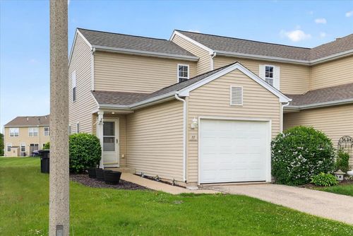 57-1400 Hunters Ridge Dr, Genoa City, WI, 53128-2536 | Card Image