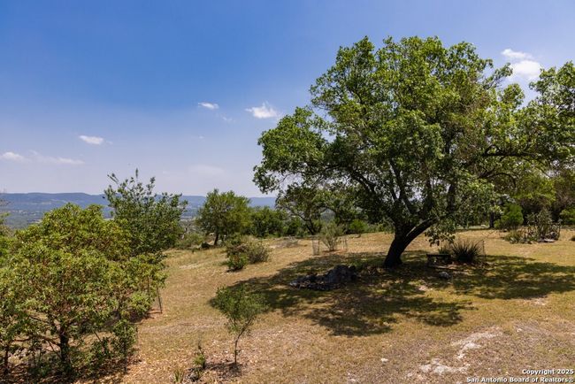 546 Beulah Pl, House other with 3 bedrooms, 3 bathrooms and null parking in Utopia TX | Image 9