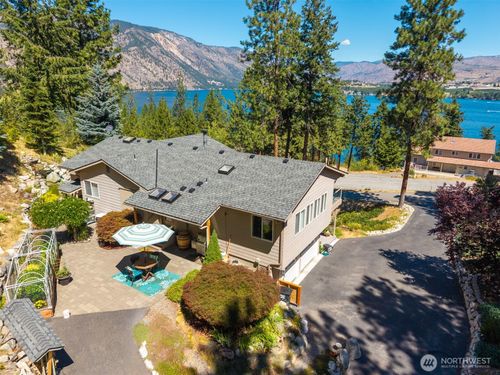 7379 Ridgeview Dr, Chelan, WA, 98816-8791 | Card Image