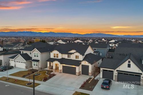 6092 S Thumbelina Ave, Meridian, ID, 83642-8698 | Card Image