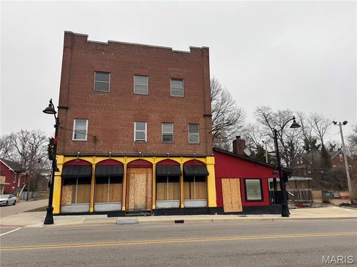 923 W Main Main, Belleville, IL, 62220 | Card Image