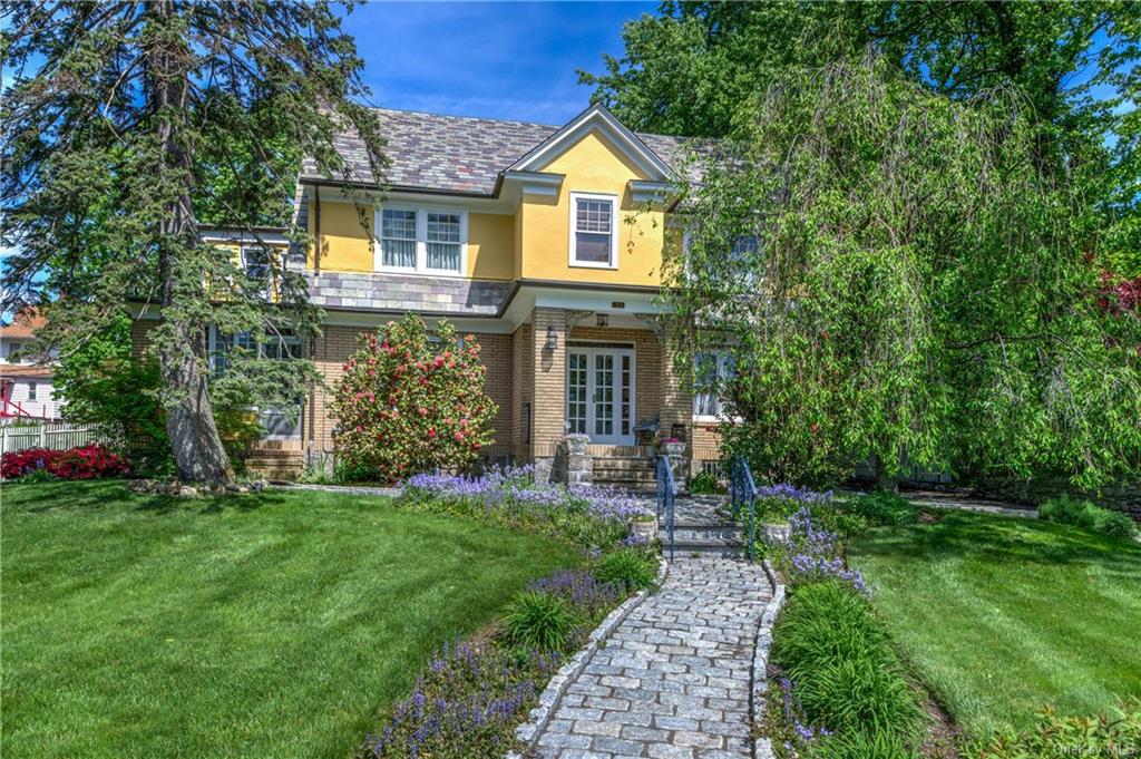 Hamilton Ave, New Rochelle, NY 10801