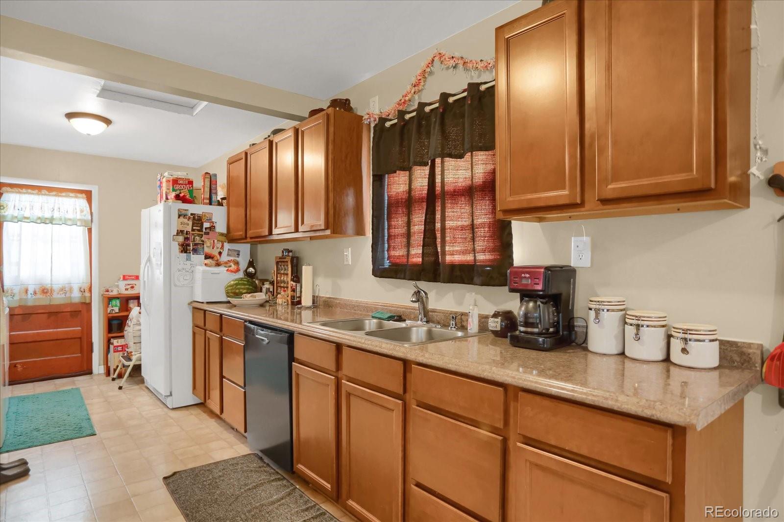 Dover St, Lakewood, CO 80226