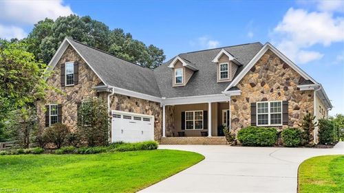 4898 Forest Oaks Dr, Greensboro, NC, 27406-8309 | Card Image