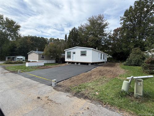 114 Forest Park, Wallkill, NY, 12589-4217 | Card Image