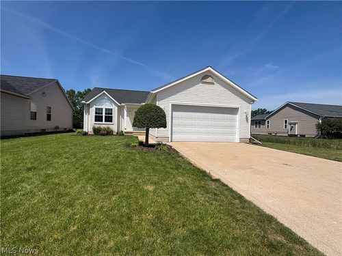 5788 W Breezeway Dr, North Ridgeville, OH, 44039-5140 | Card Image