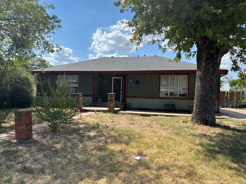 2525 Oakwood Ter, Haltom City, TX, 76117-4637 | Card Image