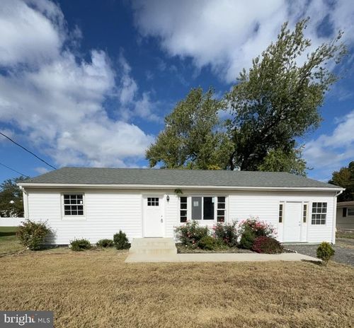187 Brooks Dr, COLONIAL BEACH, VA, 22443-5049 | Card Image