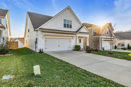 6737 Walsham Dr, Smyrna, TN, 37167-3487 | Card Image