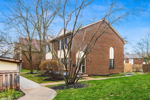 5381 Valley Ln E, Columbus, OH, 43231-3114 | Card Image