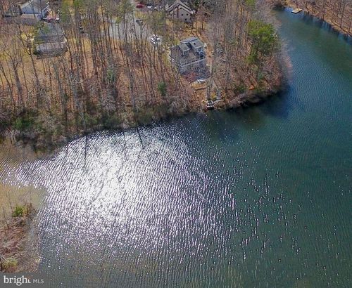 12511 Hawkins Ln, SPOTSYLVANIA, VA, 22551-8215 | Card Image