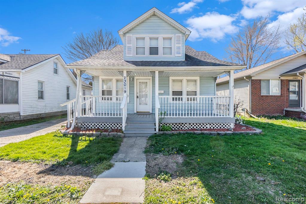 Donald Ave, Eastpointe, MI 48021