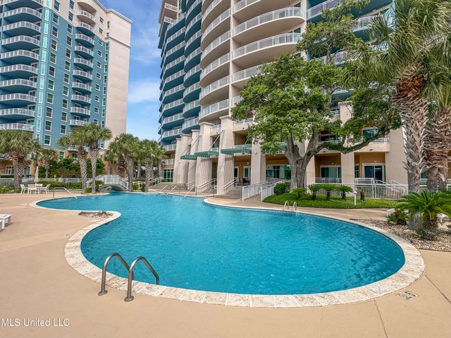 Outdoor Pool | Image 5