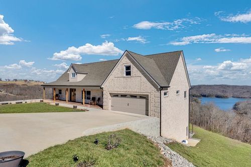 209 N Rockfish Ln, Hilham, TN, 38568-4101 | Card Image