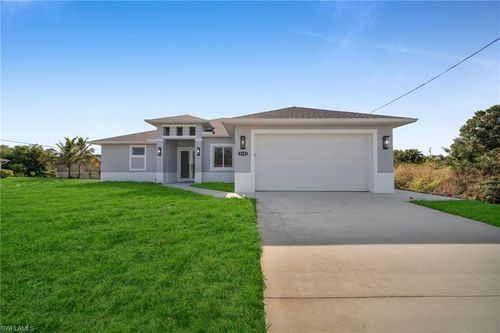 4201 7th St Sw, Lehigh Acres, FL, 33976-2111 | Card Image