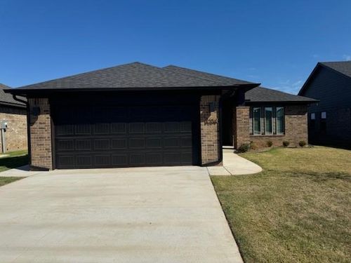 3204 Gunnison River Dr, Yukon, OK, 73099-3687 | Card Image