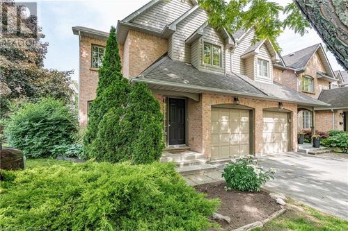 10-320 Hamilton Dr, Ancaster, ON, L9G4W6 | Card Image
