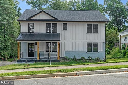 10211 Stratford Ave, FAIRFAX, VA, 22030-2315 | Card Image