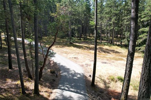 13 Sitka Grove, Gabriola Island, BC, V0R1X1 | Card Image