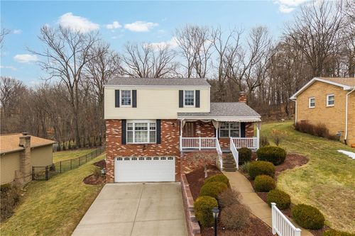1823 Edward Dr, South Park, PA, 15129-9110 | Card Image