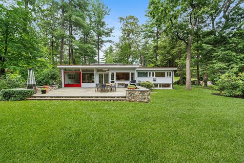 32 Moon Hill Rd, Lexington, MA, 02421-6113 | Card Image