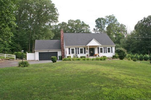 16 Jacobson Farm Rd, East Hampton, CT, 06424-1659 | Card Image