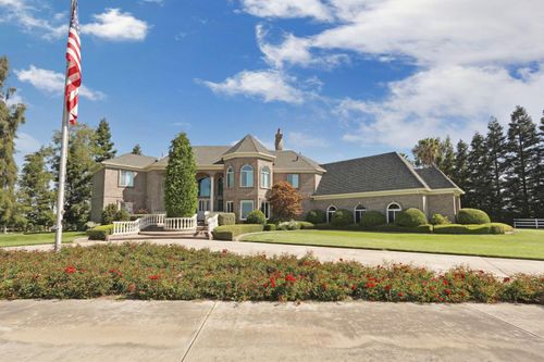 21649 N Des Moines Rd, Acampo, CA, 95220-9701 | Card Image