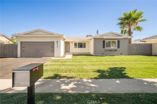 321 W Scott St, Rialto, CA, 92376 | Card Image