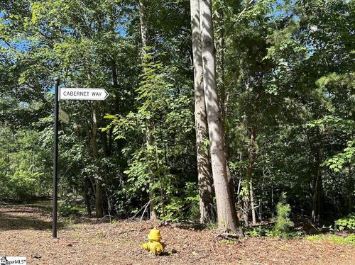 201 Cabernet Way, Travelers Rest, SC, 29690-7725 | Card Image
